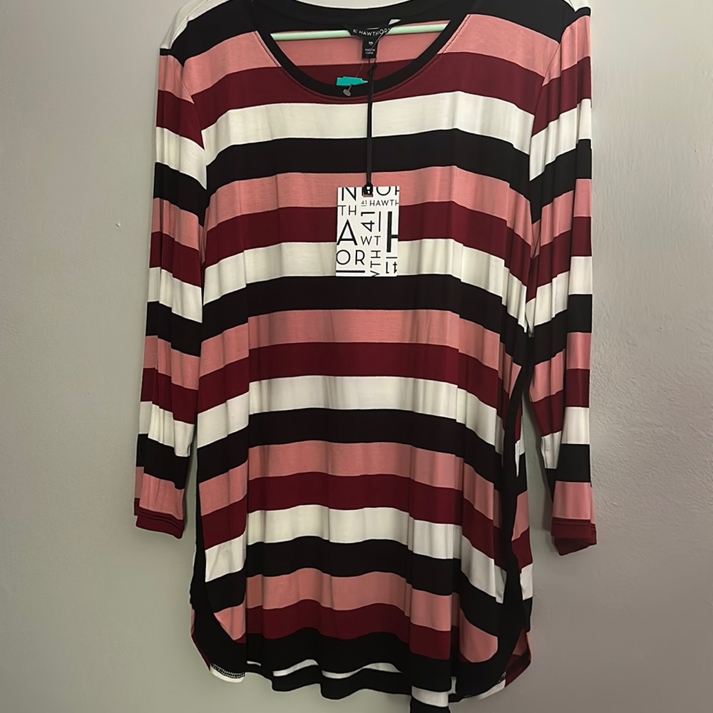 NWT three quarter length sleeve shirt. 41 Hawthorn